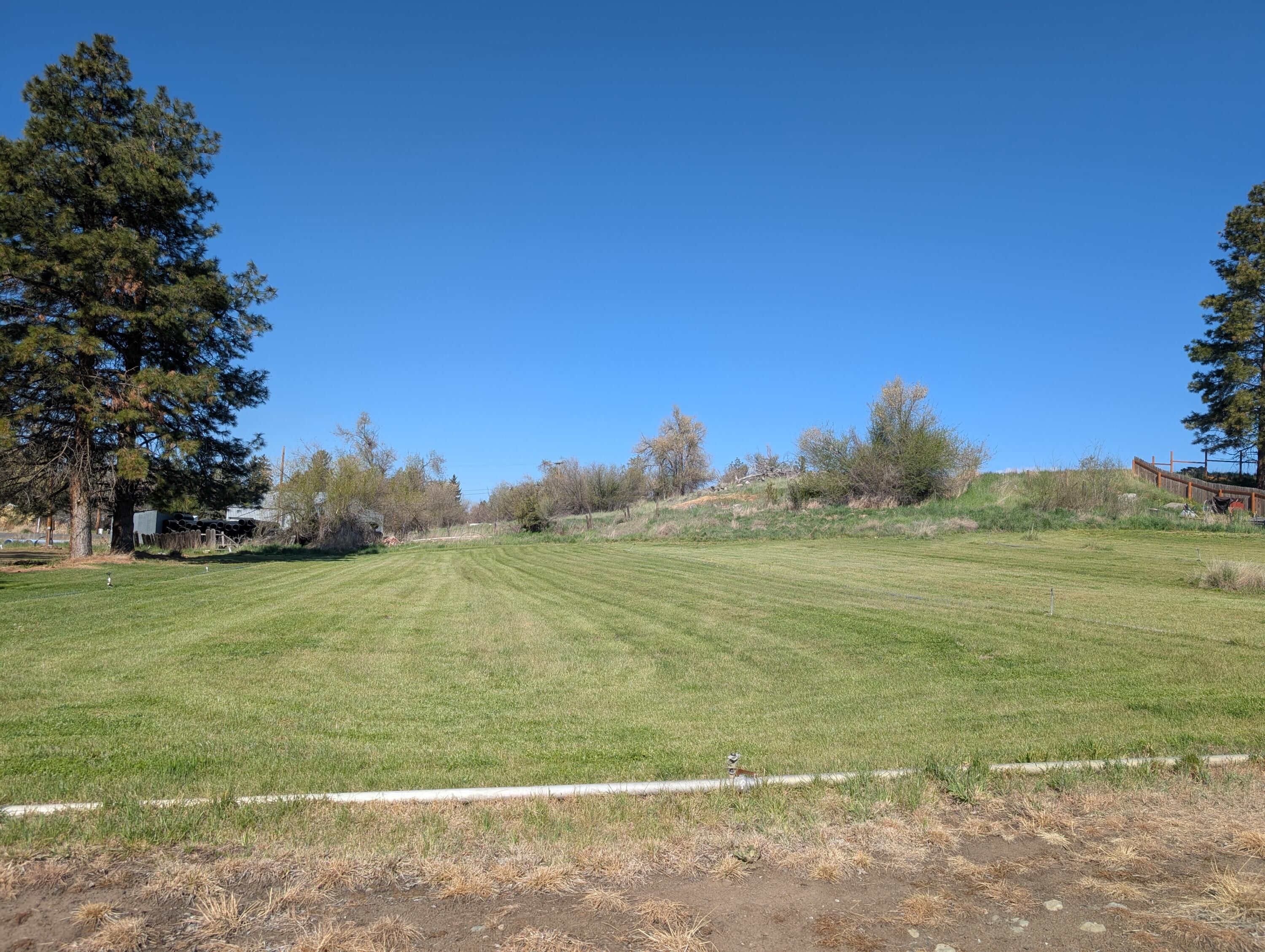 2445 5th Street Malin, OR 97632 - Photo 5 of 30 PXL_20260428_164718219