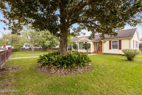 $269,900 | 107 MacArthur Drive, Sunset, LA 70584