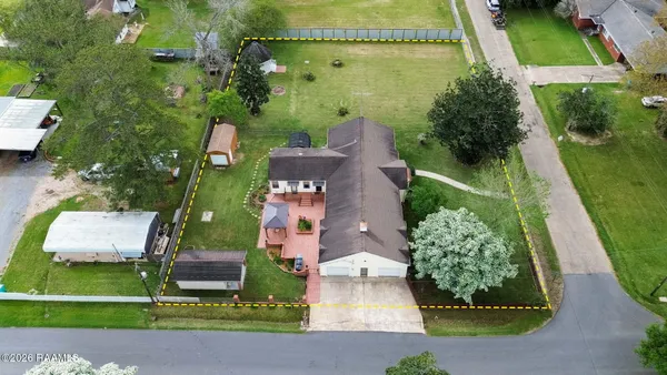 $269,900 | 107 MacArthur Drive, Sunset, LA 70584