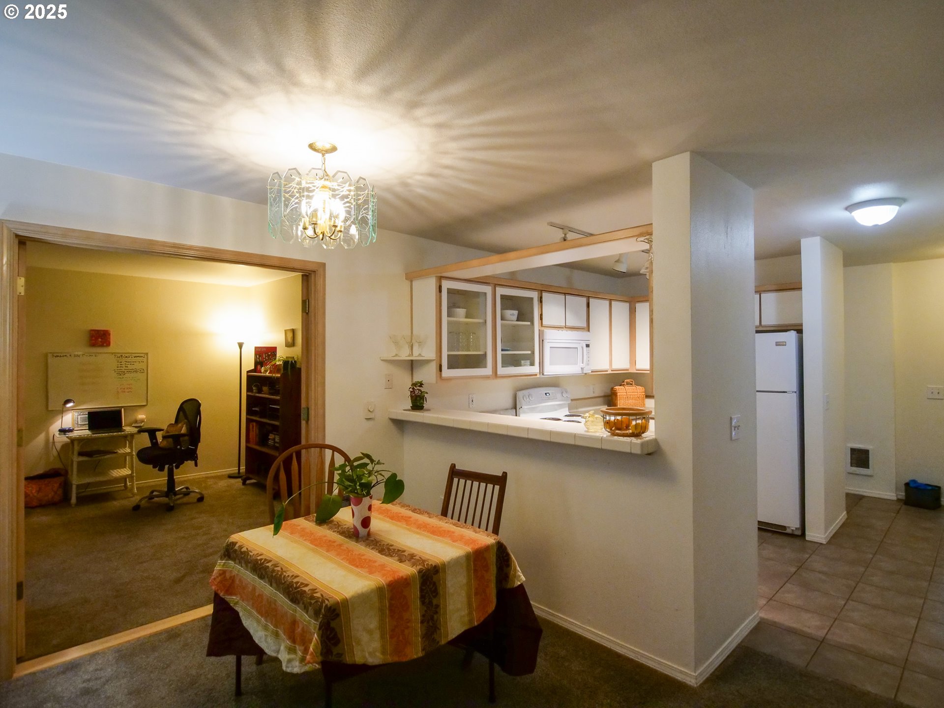 5142 Southwest Multnomah Boulevard, Unit B Portland, OR 97219 - Photo 8 of 26 Gallery Image 8