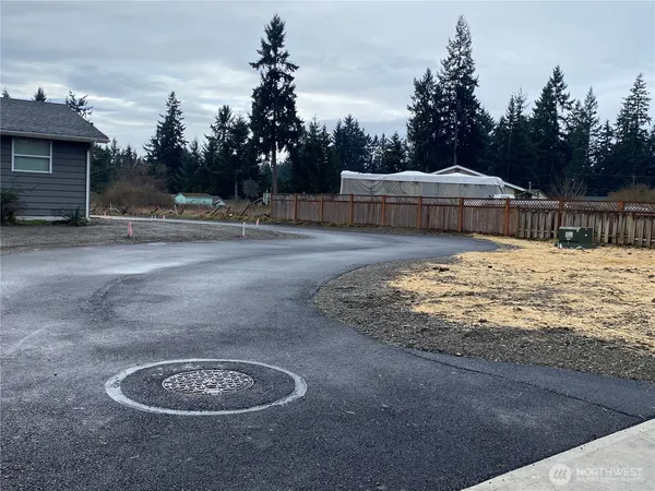 $520,000 | 16021 67th Avenue East, Puyallup, WA 98375