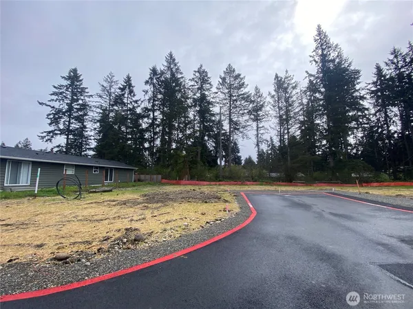 $520,000 | 16021 67th Avenue East, Puyallup, WA 98375
