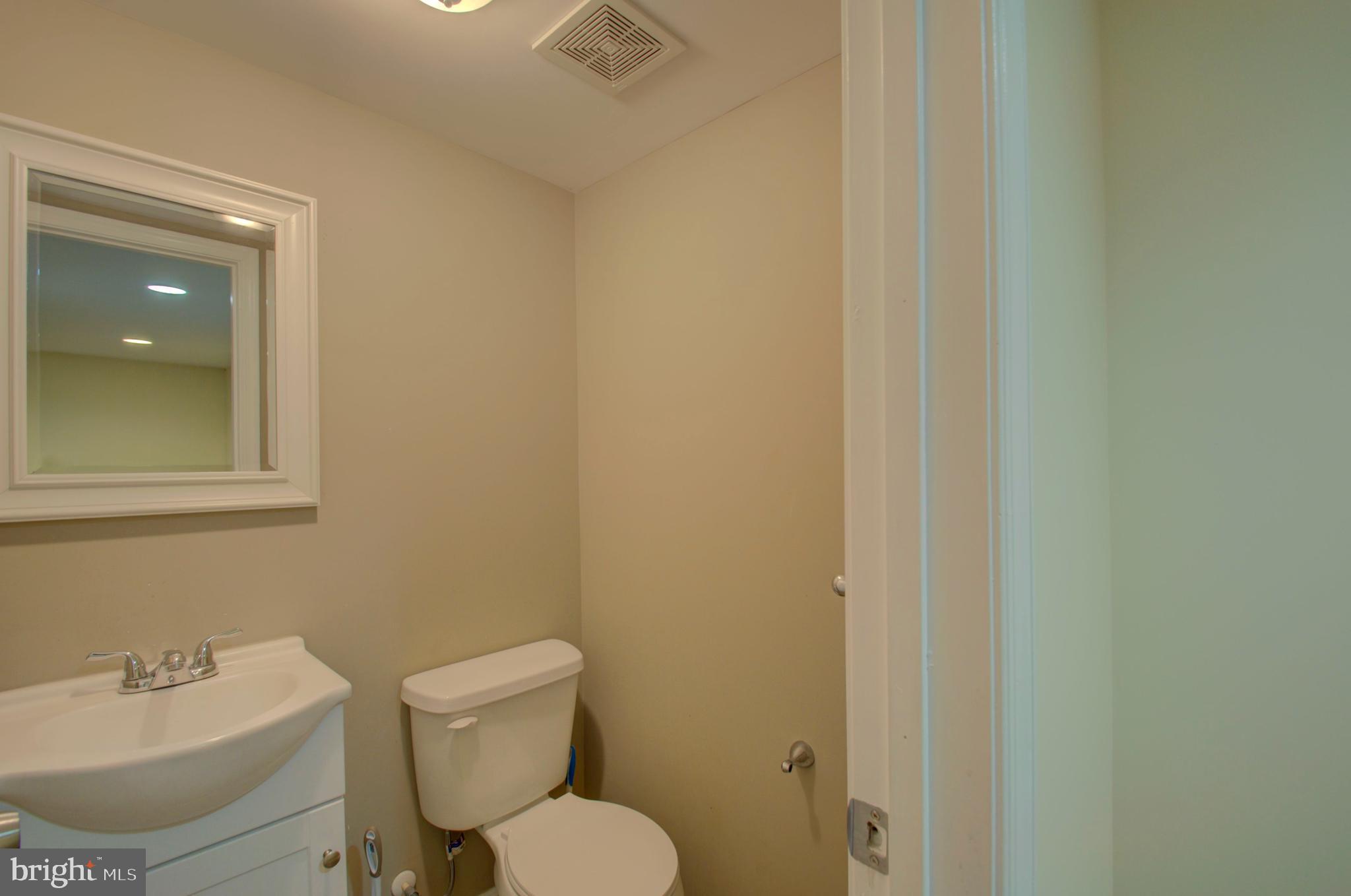 4626 Rokeby Road Baltimore, MD 21229 - Photo 26 of 27 Basement half bath