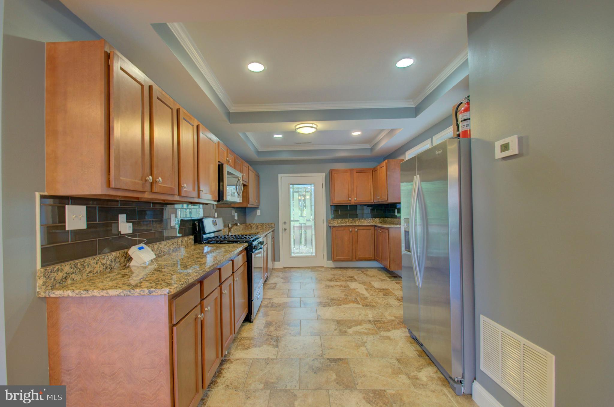 4626 Rokeby Road Baltimore, MD 21229 - Photo 9 of 27 Spacious Kitchen