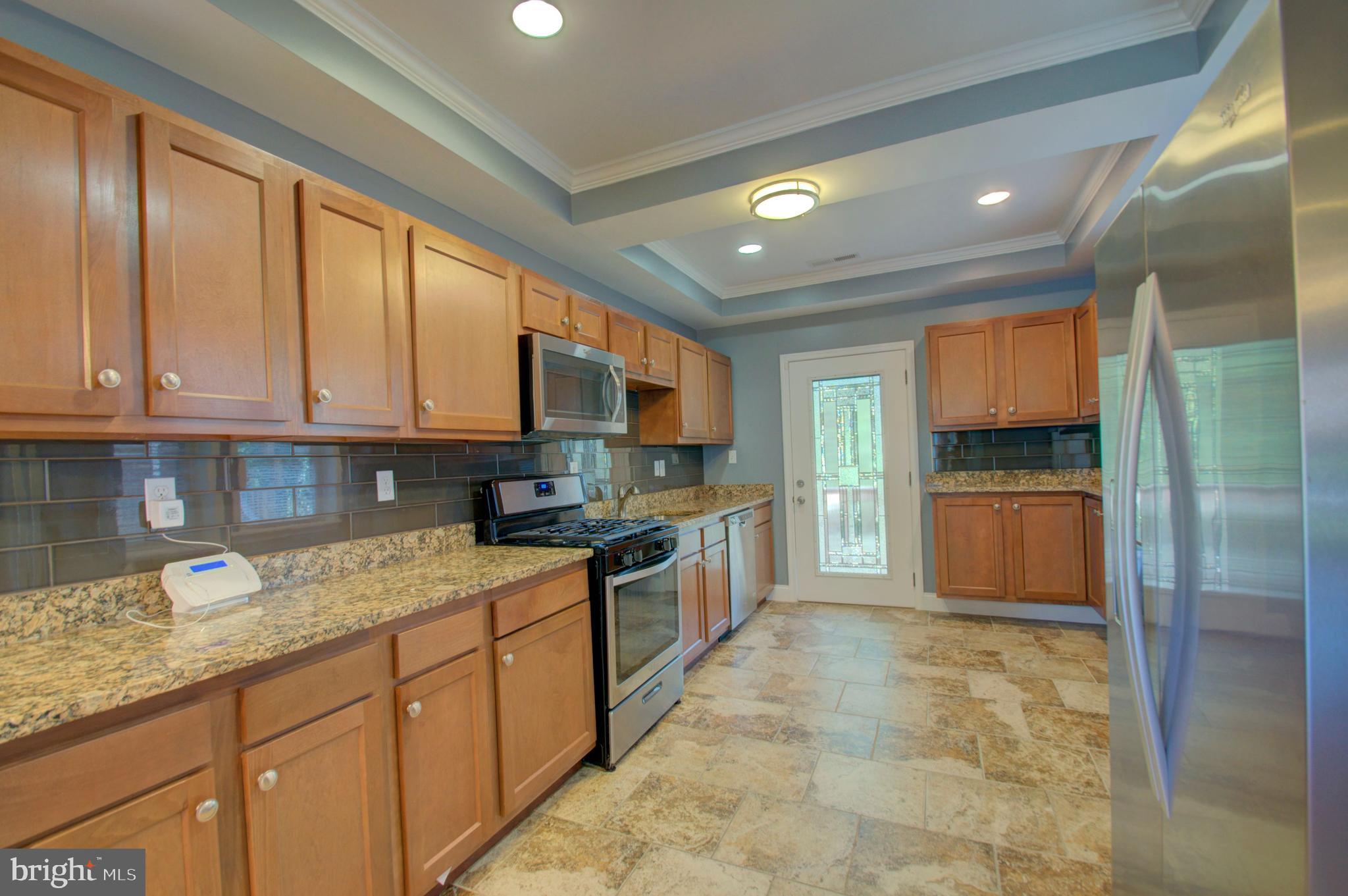 4626 Rokeby Road Baltimore, MD 21229 - Photo 10 of 27 Spacious Kitchen