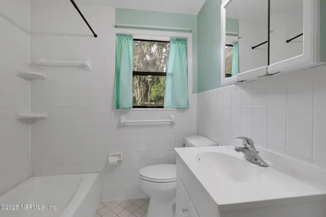 $199,900 | 466 Aiken Road, Jacksonville, FL 32216