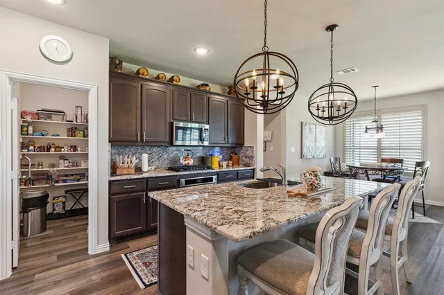 $500,000 | 2321 Willow Wood Trail, Terrell, TX 75161