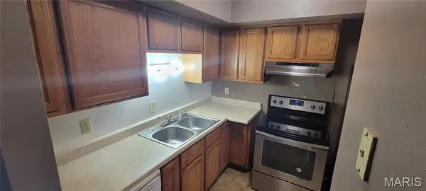$90,500 | 12435 Sea Ln Drive, Florissant, MO 63033