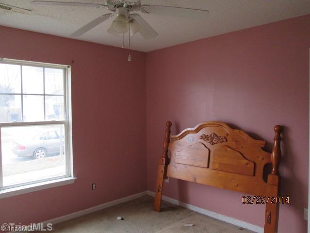 830 Hopewell Street High Point, NC 27263 - Photo 6 of 8 1st Bedroom.