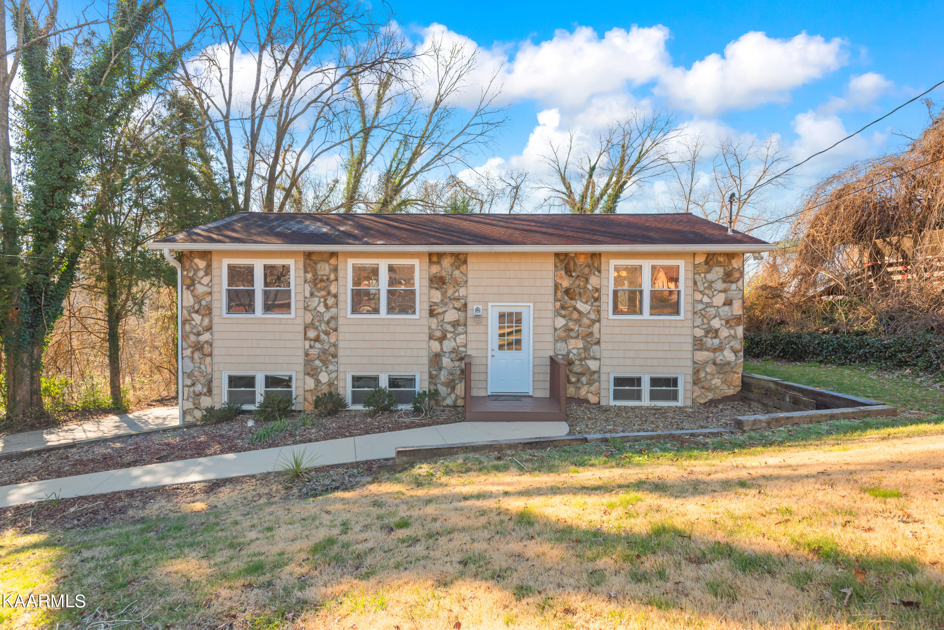 111 North Seneca Road Oak Ridge, TN 37830 - Photo 1 of 42 111 N Seneca Rd-5