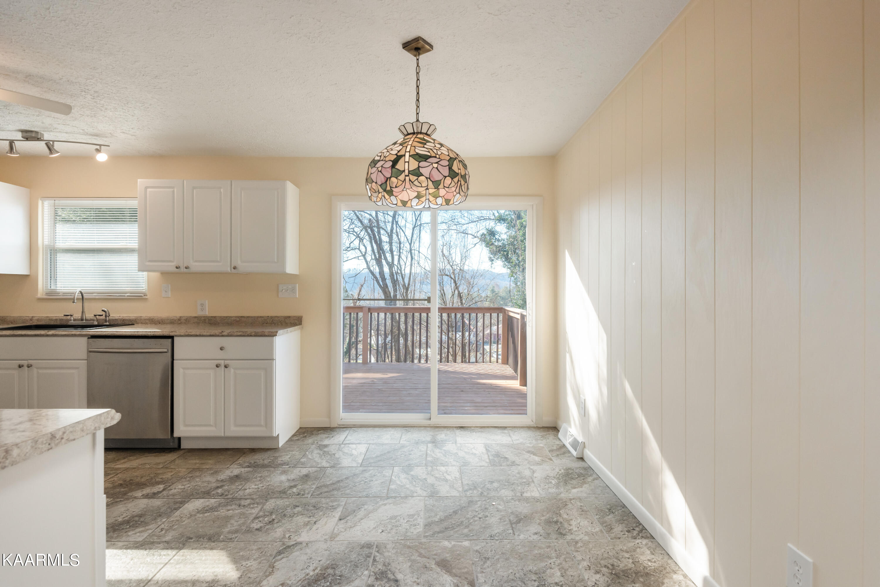 111 North Seneca Road Oak Ridge, TN 37830 - Photo 12 of 42 111 N Seneca Rd-20
