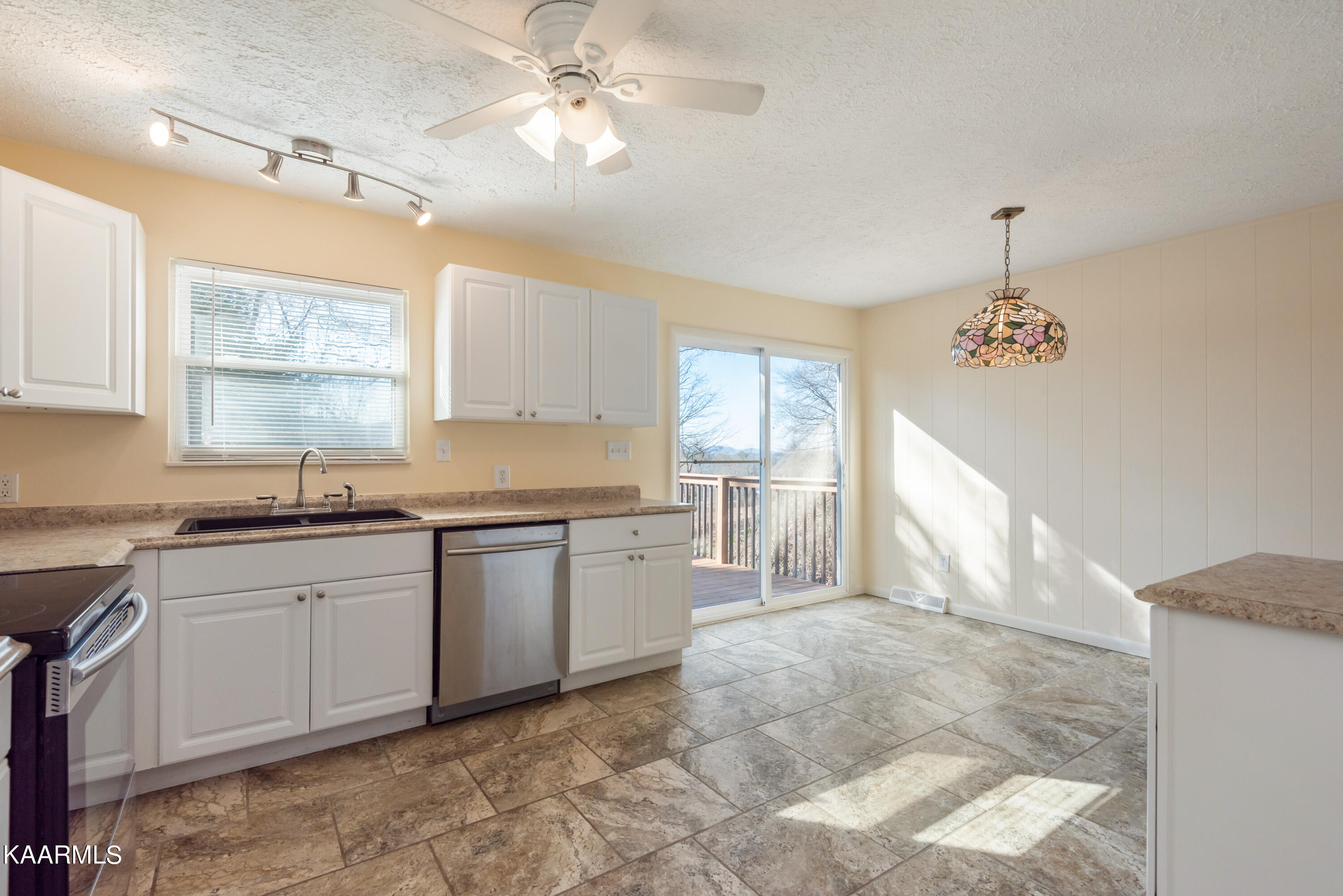 111 North Seneca Road Oak Ridge, TN 37830 - Photo 16 of 42 111 N Seneca Rd-24