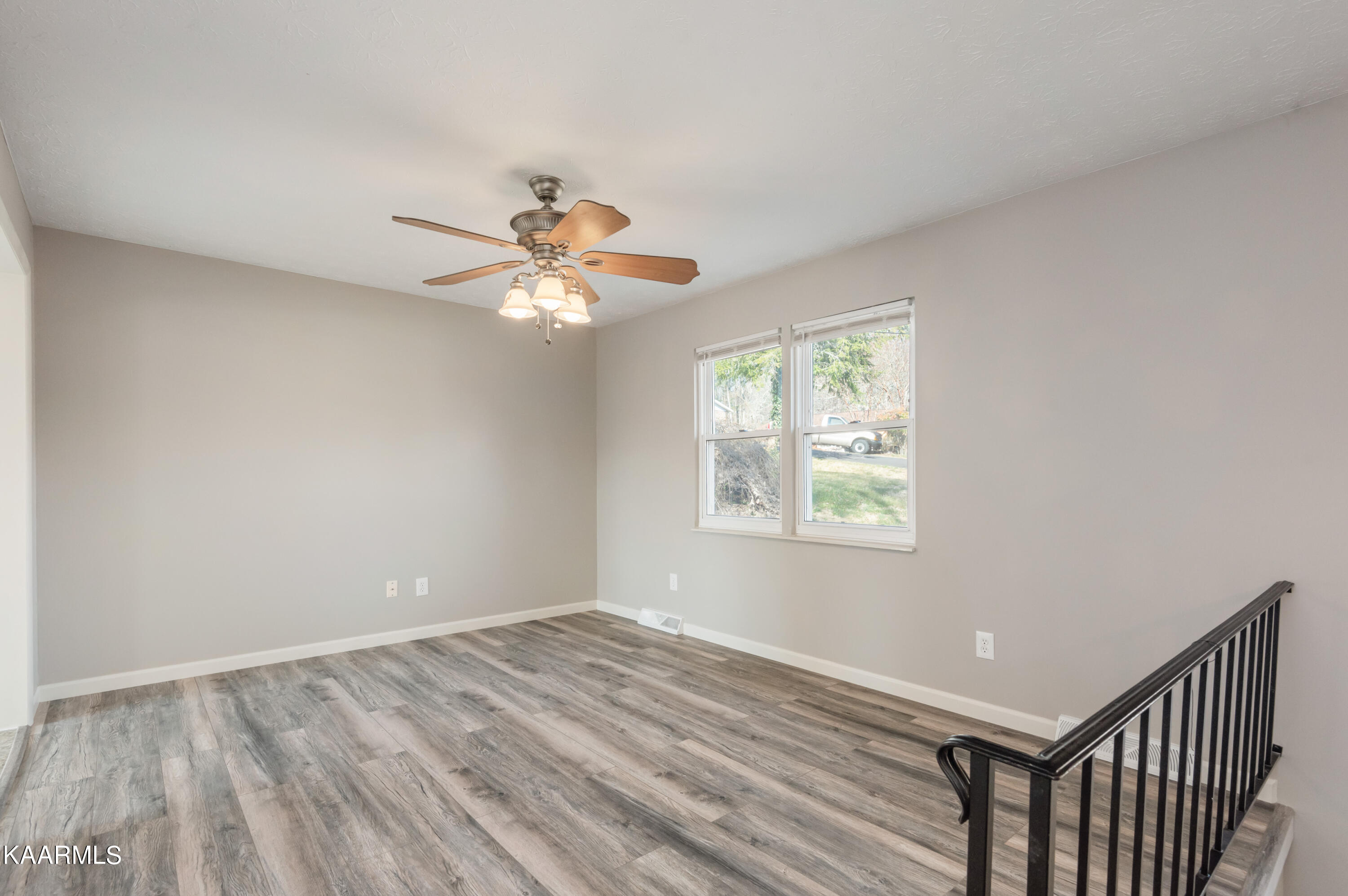 111 North Seneca Road Oak Ridge, TN 37830 - Photo 8 of 42 111 N Seneca Rd-16