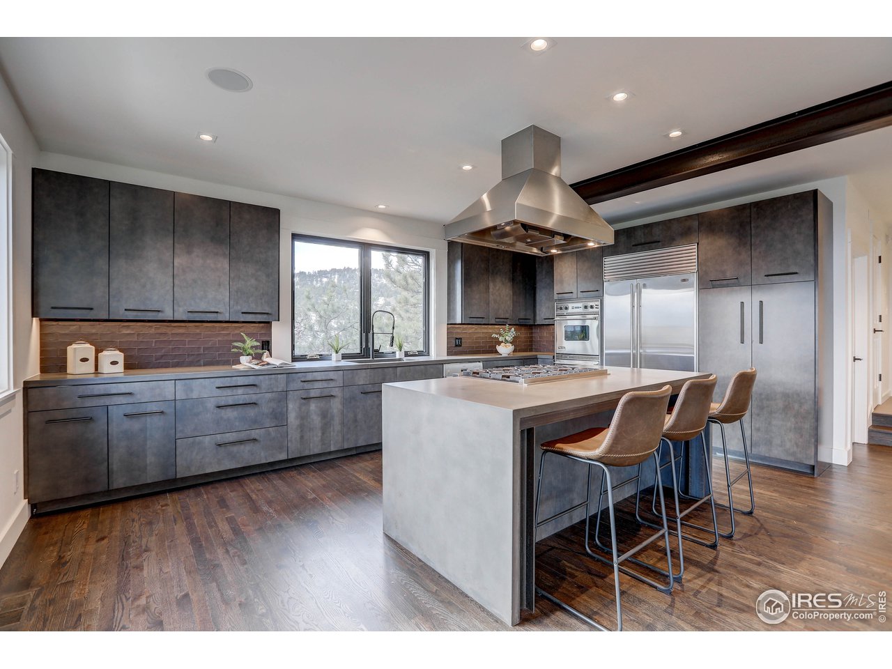 14 Pine Brook Road Boulder, CO 80304 - Photo 4 of 34