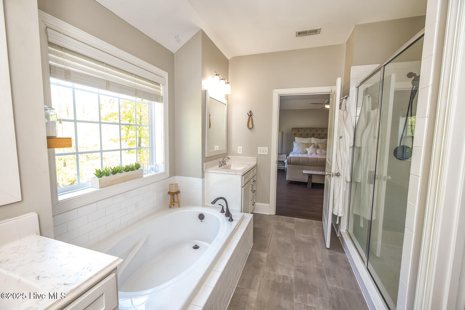 606 Center Drive Hampstead, NC 28443 - Photo 32 of 61 Master Bath