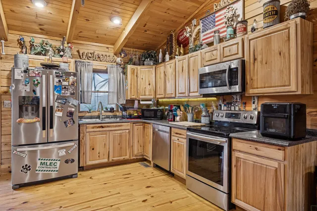 $300,000 | 185 Blackhawk Court, Waverly, TN 37185