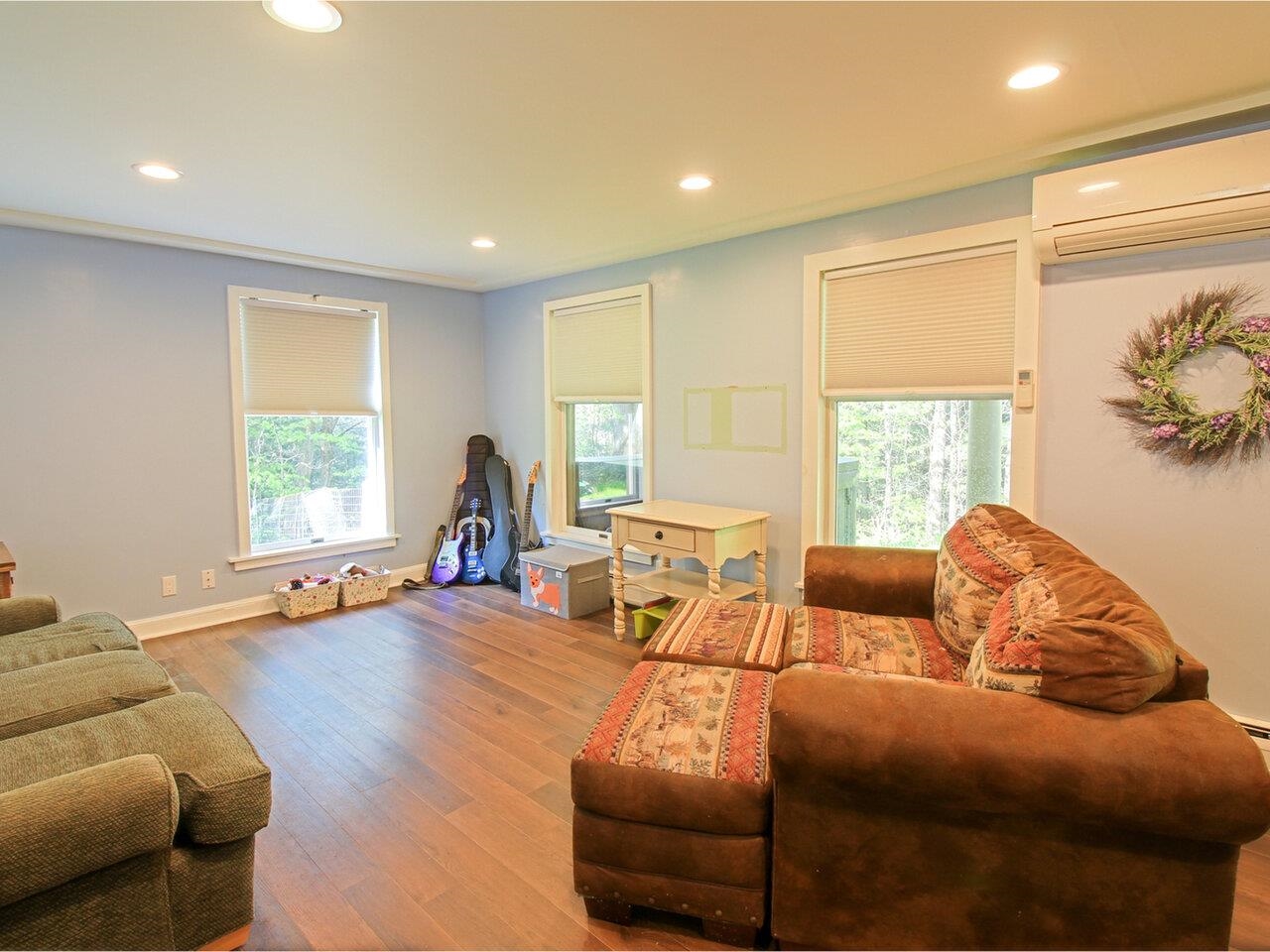 945 Dugway Road Richmond, VT 05477 - Photo 11 of 30 Gallery Image 11
