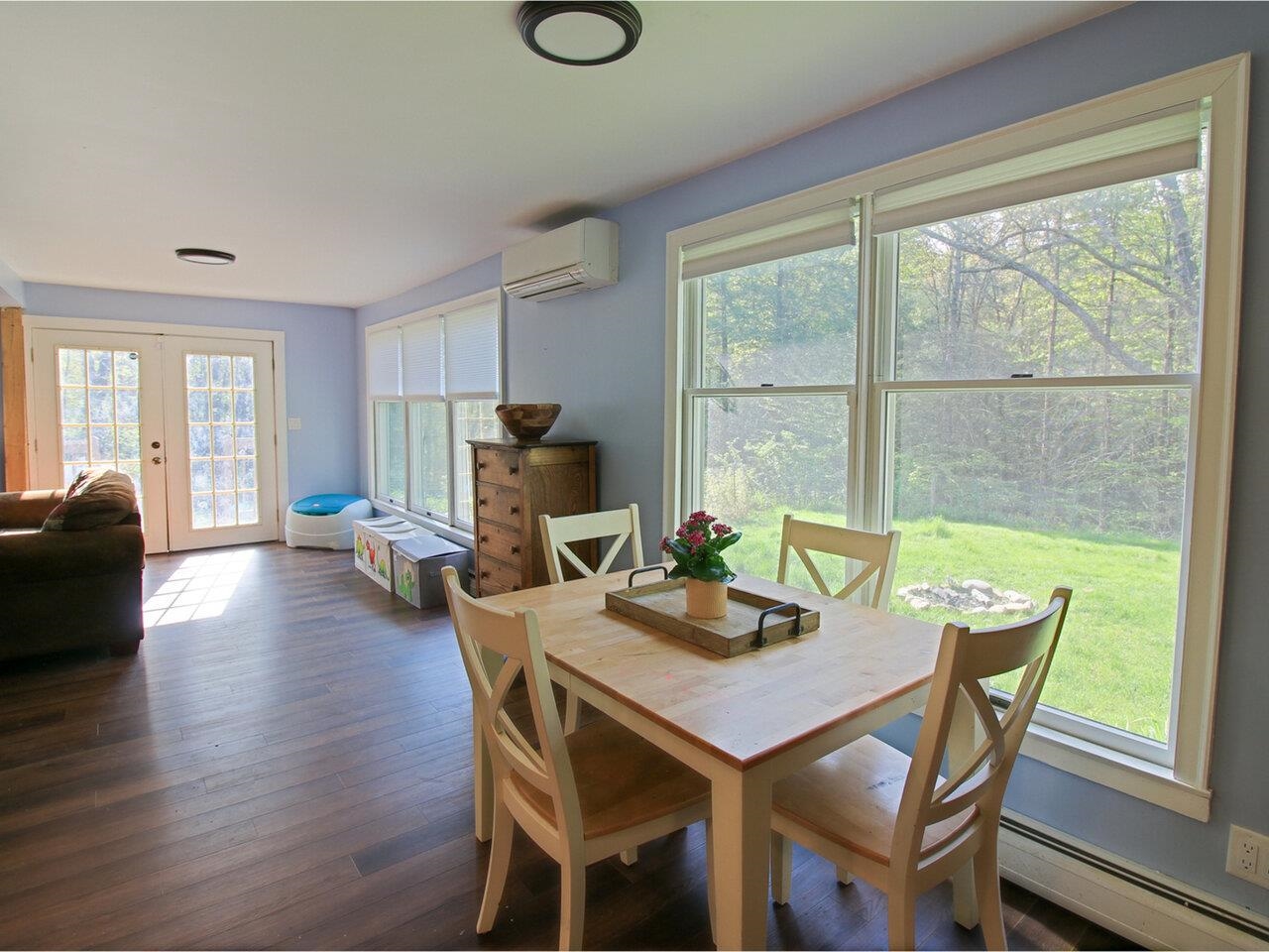 945 Dugway Road Richmond, VT 05477 - Photo 3 of 30 Gallery Image 3
