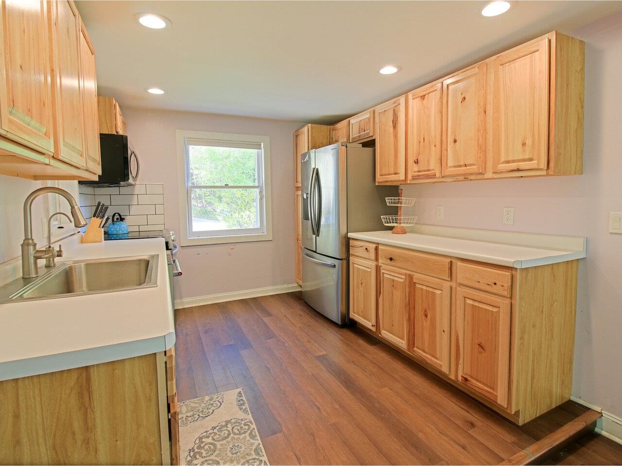 945 Dugway Road Richmond, VT 05477 - Photo 4 of 30 Gallery Image 4