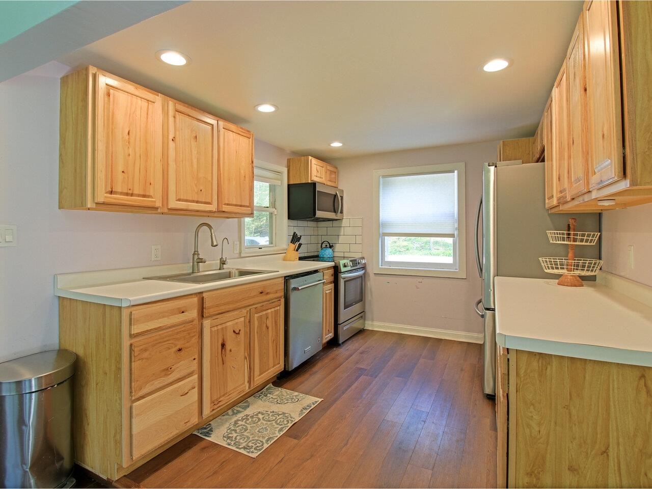 945 Dugway Road Richmond, VT 05477 - Photo 5 of 30 Gallery Image 5