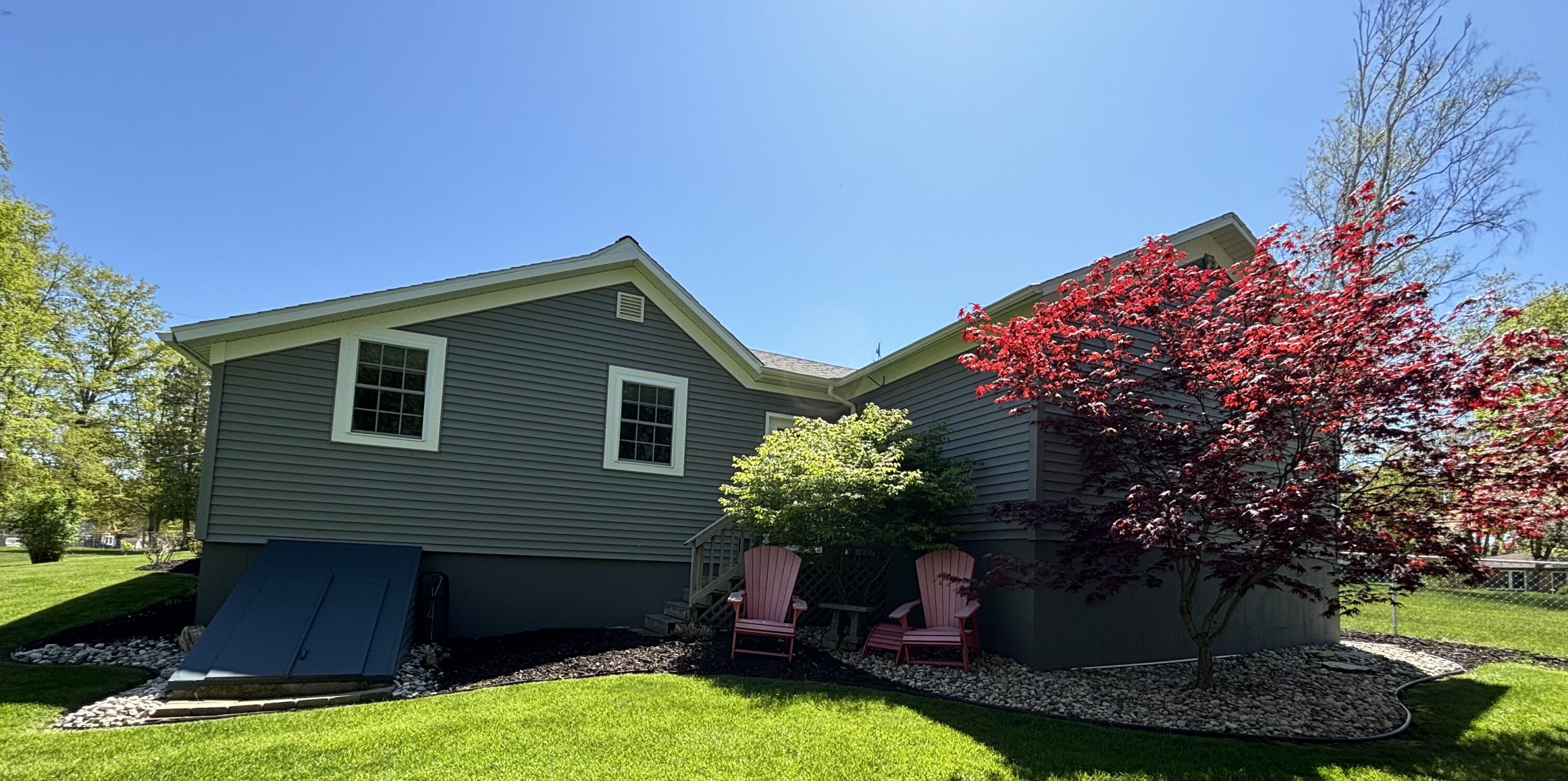360 3rd Street Pentwater, MI 49449 - Photo 12 of 38 IMG_1289 3