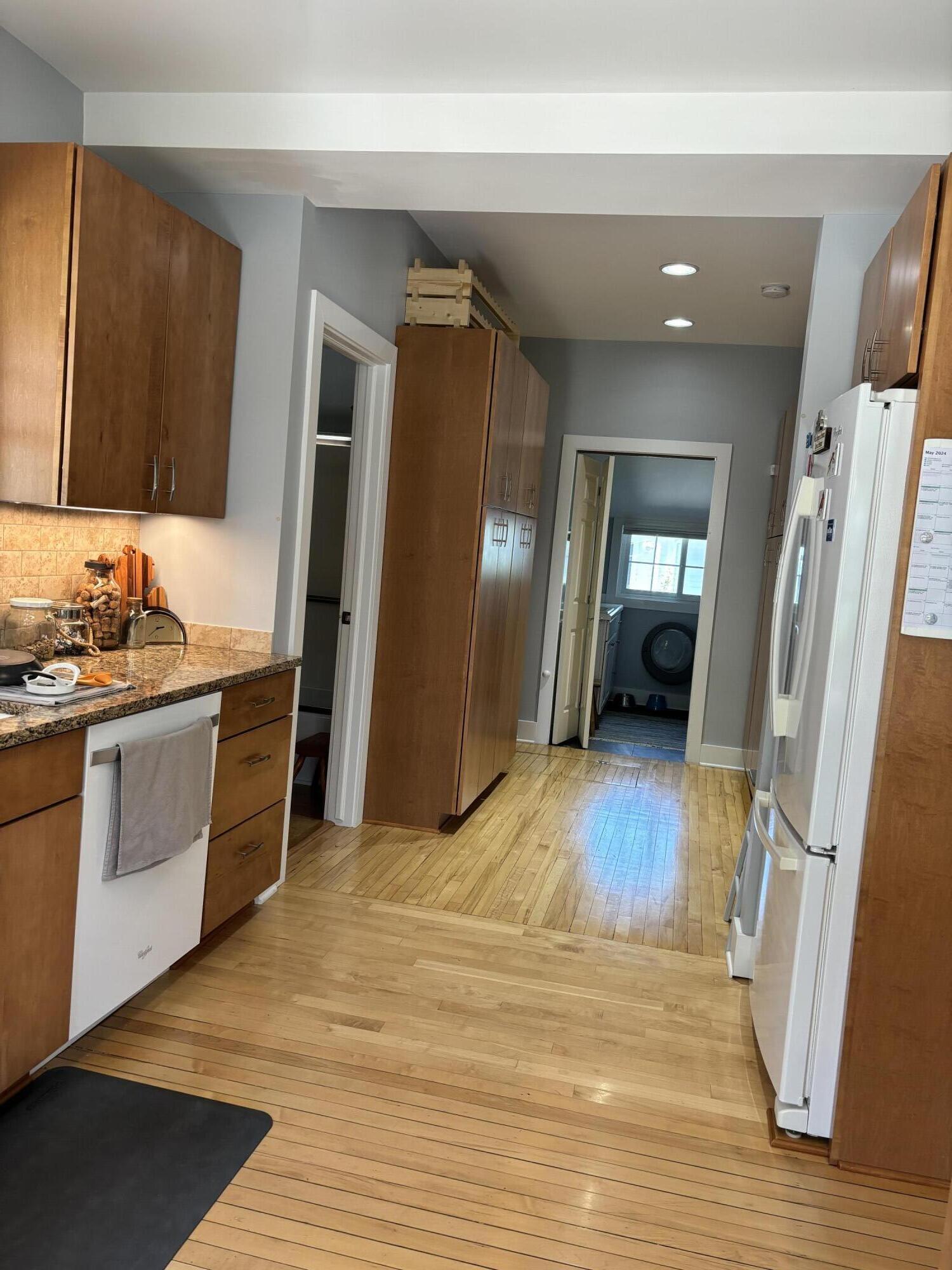 360 3rd Street Pentwater, MI 49449 - Photo 20 of 38 IMG_1333