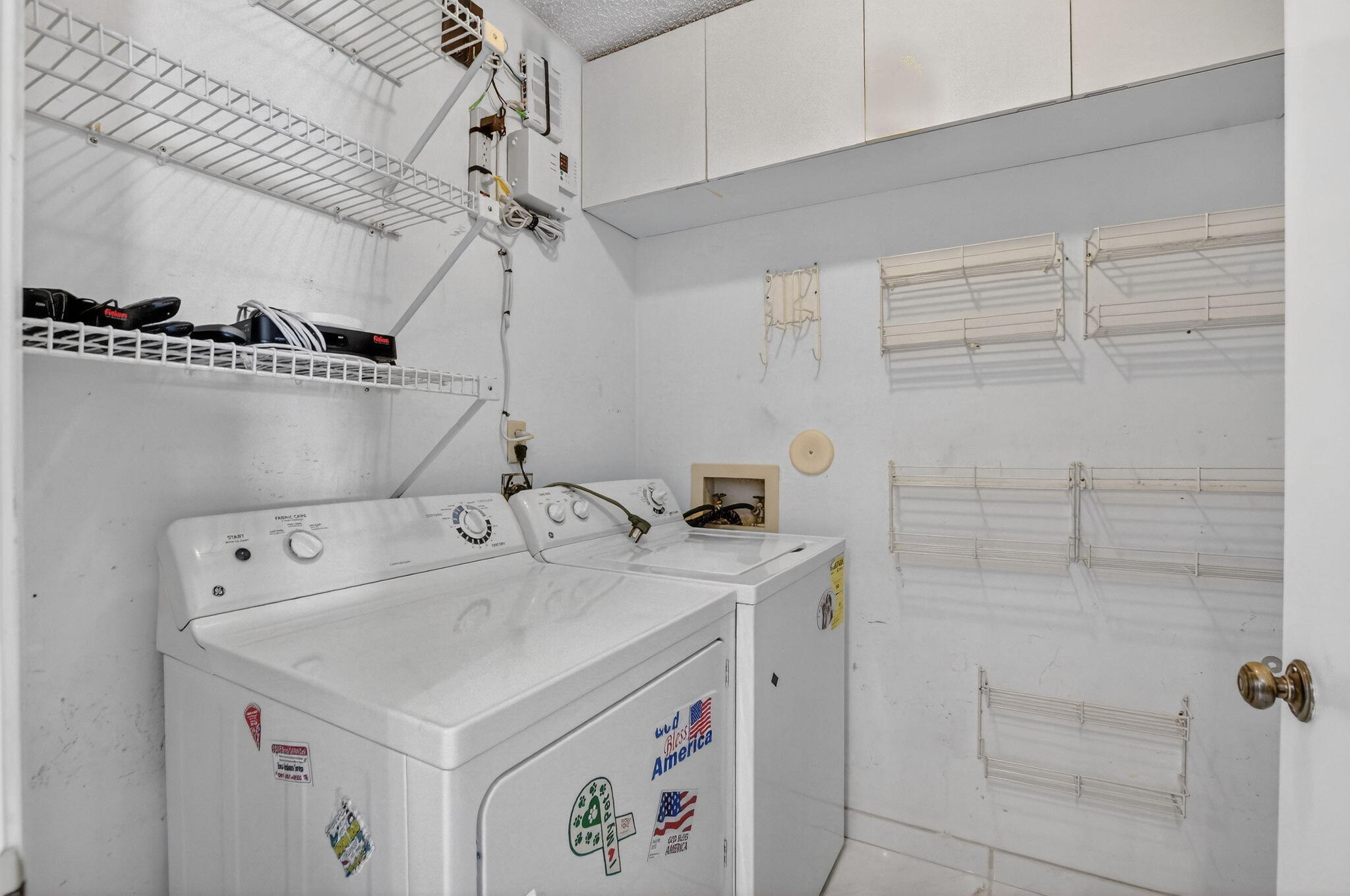 8622 Dreamside Lane Boca Raton, FL 33496 - Photo 21 of 36 a utility room with dryer and washer