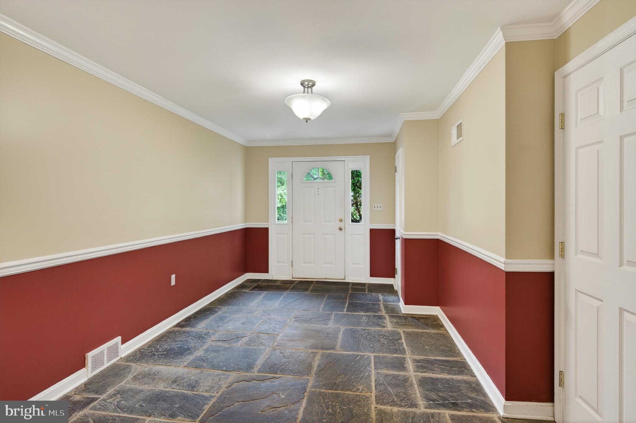 2605 Turner Road Wilmington, DE 19803 - Photo 9 of 74 Foyer