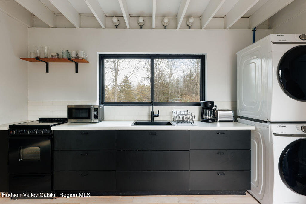 209-211 Fish Creek Road Saugerties, NY 12477 - Photo 33 of 47 209-211-Fishcreek-Rd-Saugerties-NY-Catsk