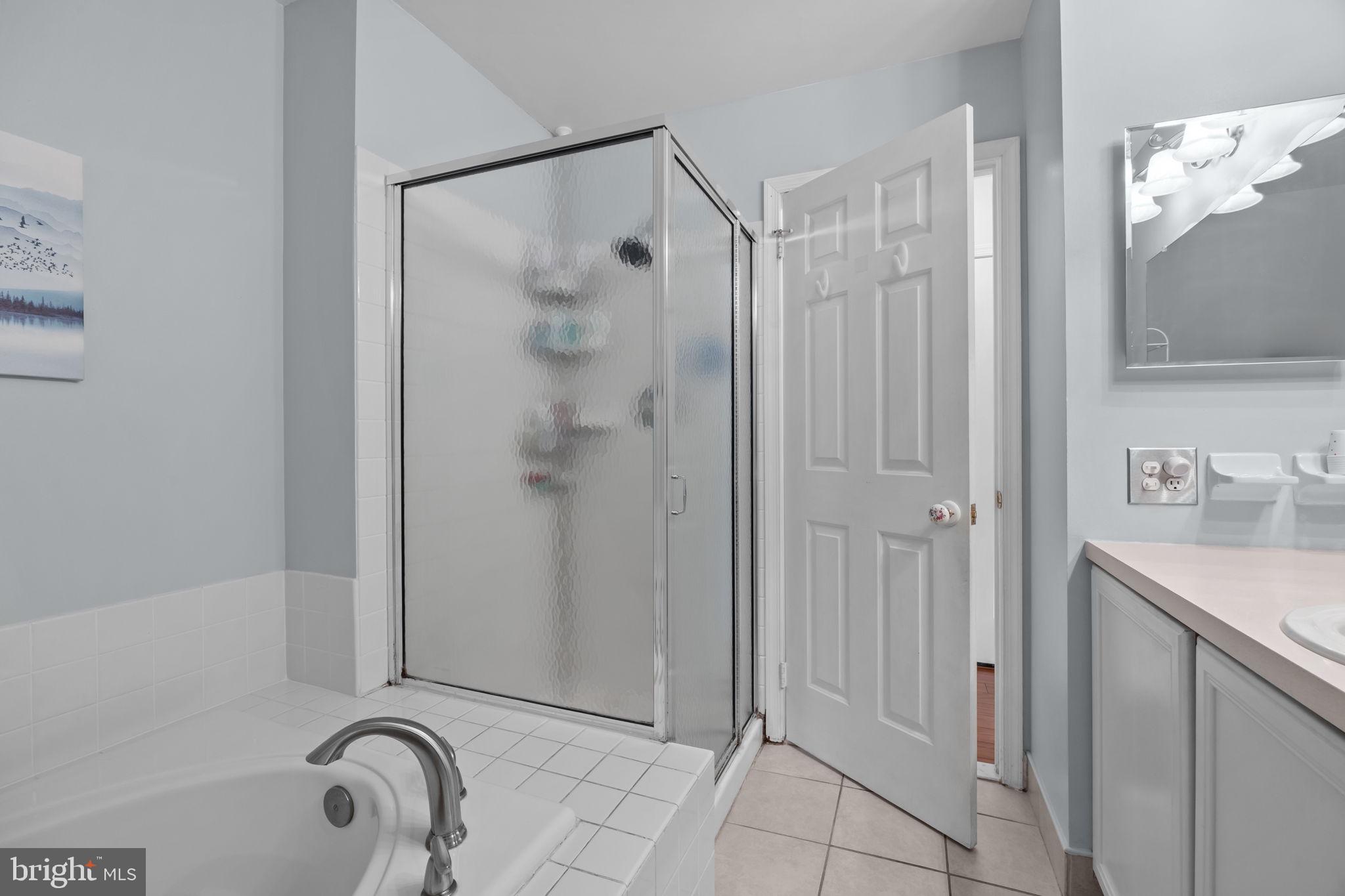 102 Broadleaf Place Newtown, PA 18940 - Photo 31 of 47 a bathroom with a shower and a sink