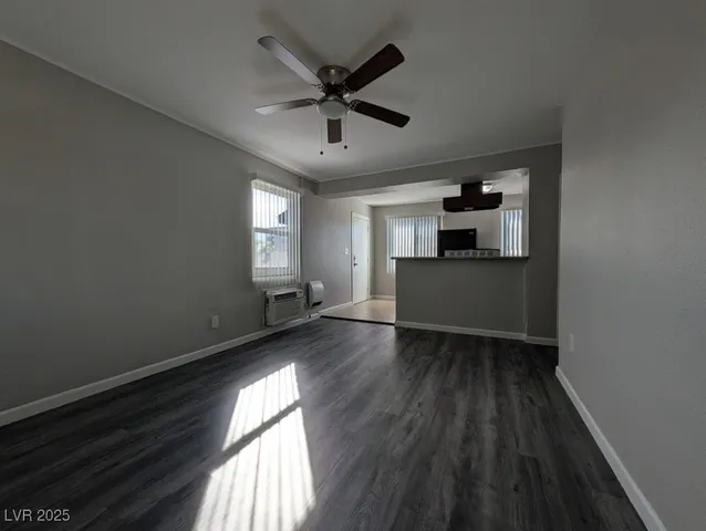 $995 | 319 North 11th Street, Unit D, Las Vegas, NV 89101