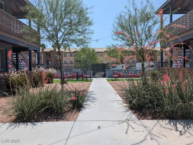 $950 | 319 North 11th Street, Unit D, Las Vegas, NV 89101