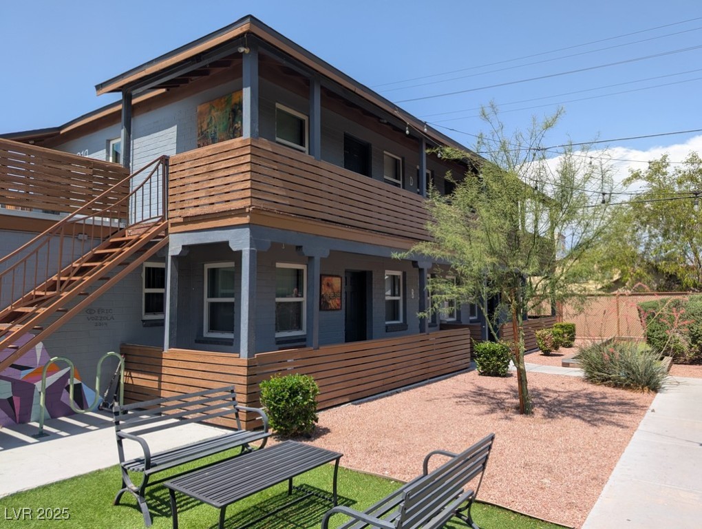 319 North 11th Street, Unit D Las Vegas, NV 89101 - Photo 3 of 19