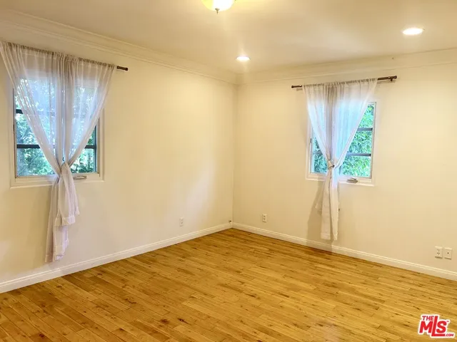 $9,900 | 449 North Sweetzer Avenue, Los Angeles, CA 90048