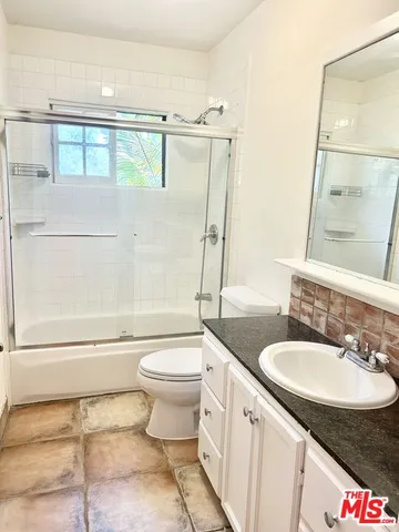 $9,900 | 449 North Sweetzer Avenue, Los Angeles, CA 90048