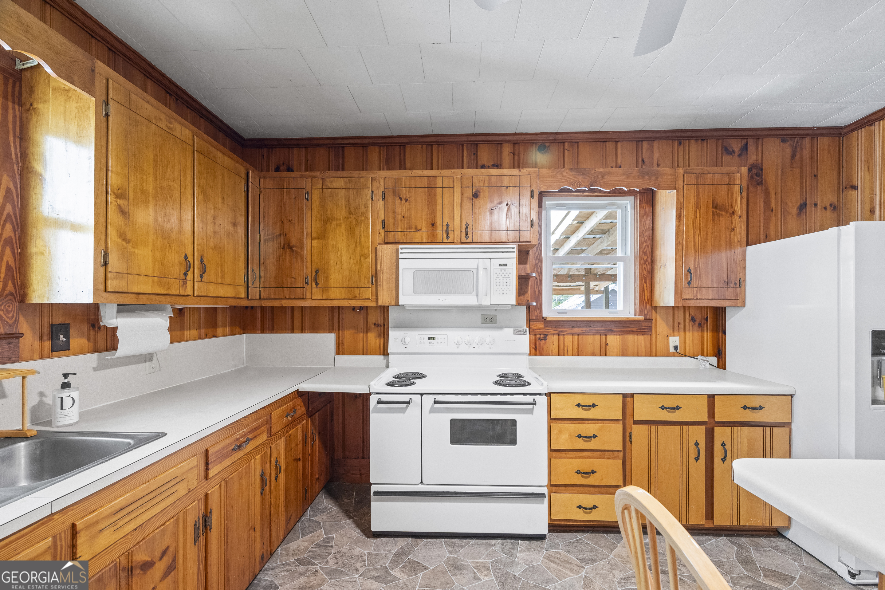 1829 Hewell Road Dewy Rose, GA 30634 - Photo 10 of 69