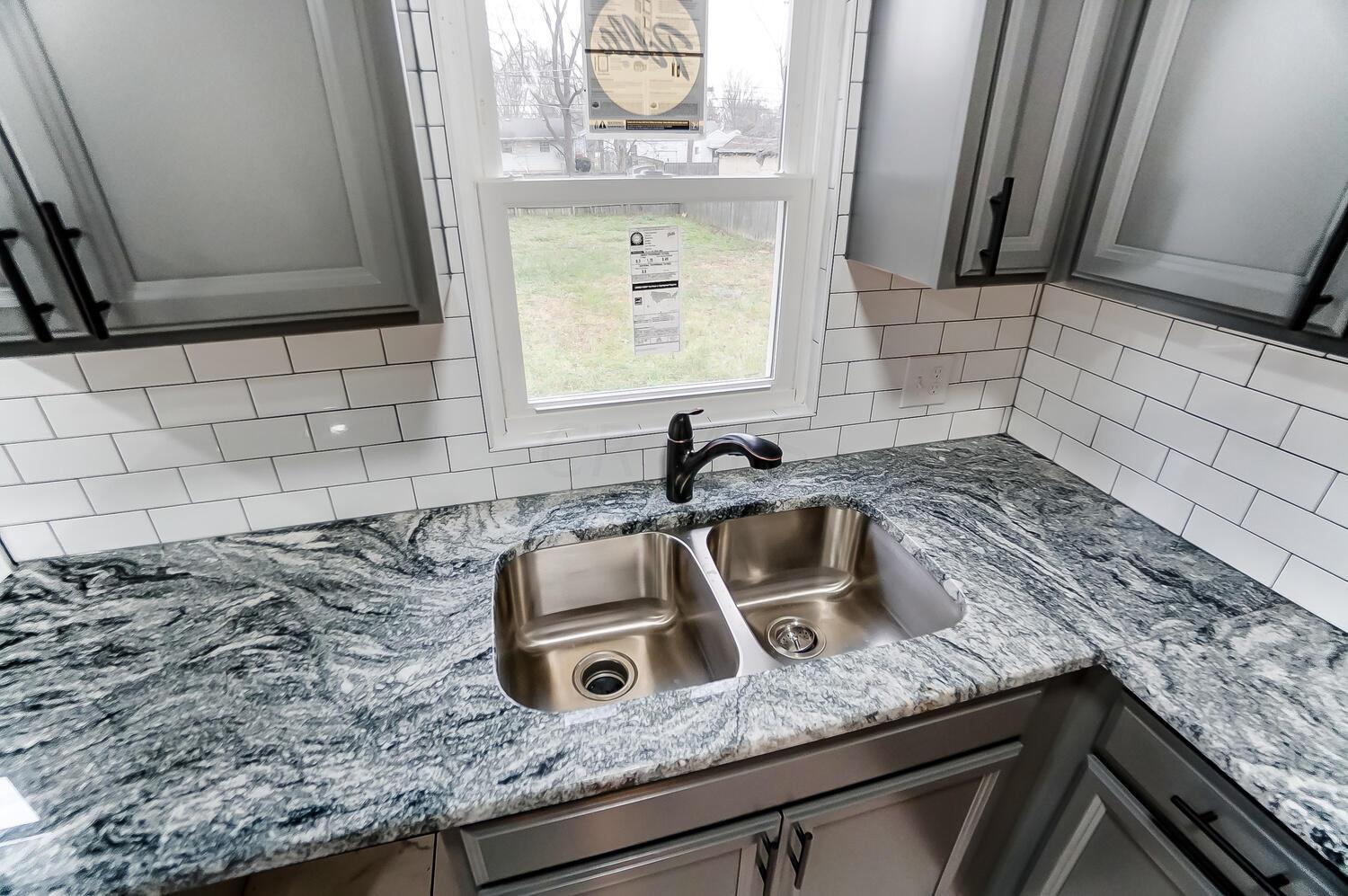 2028 Ferris Road Columbus, OH 43224 - Photo 11 of 31 50031769-011_web