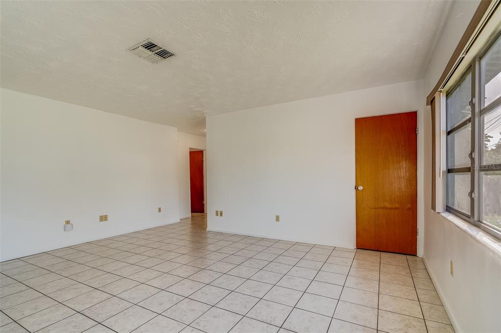 5553 Mallow Street New Port Richey, FL 34652 - Photo 5 of 41 Gallery Image 5