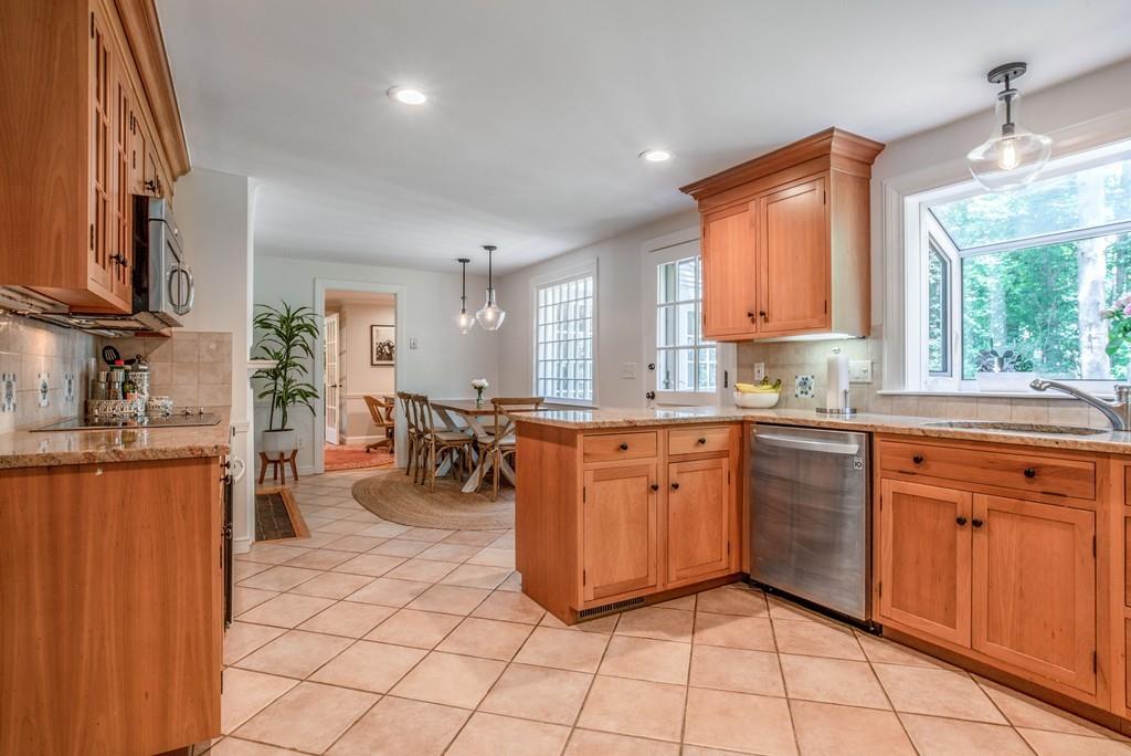 12 Balcom Road Sudbury, MA 01776 - Photo 4 of 33 Gallery Image 4