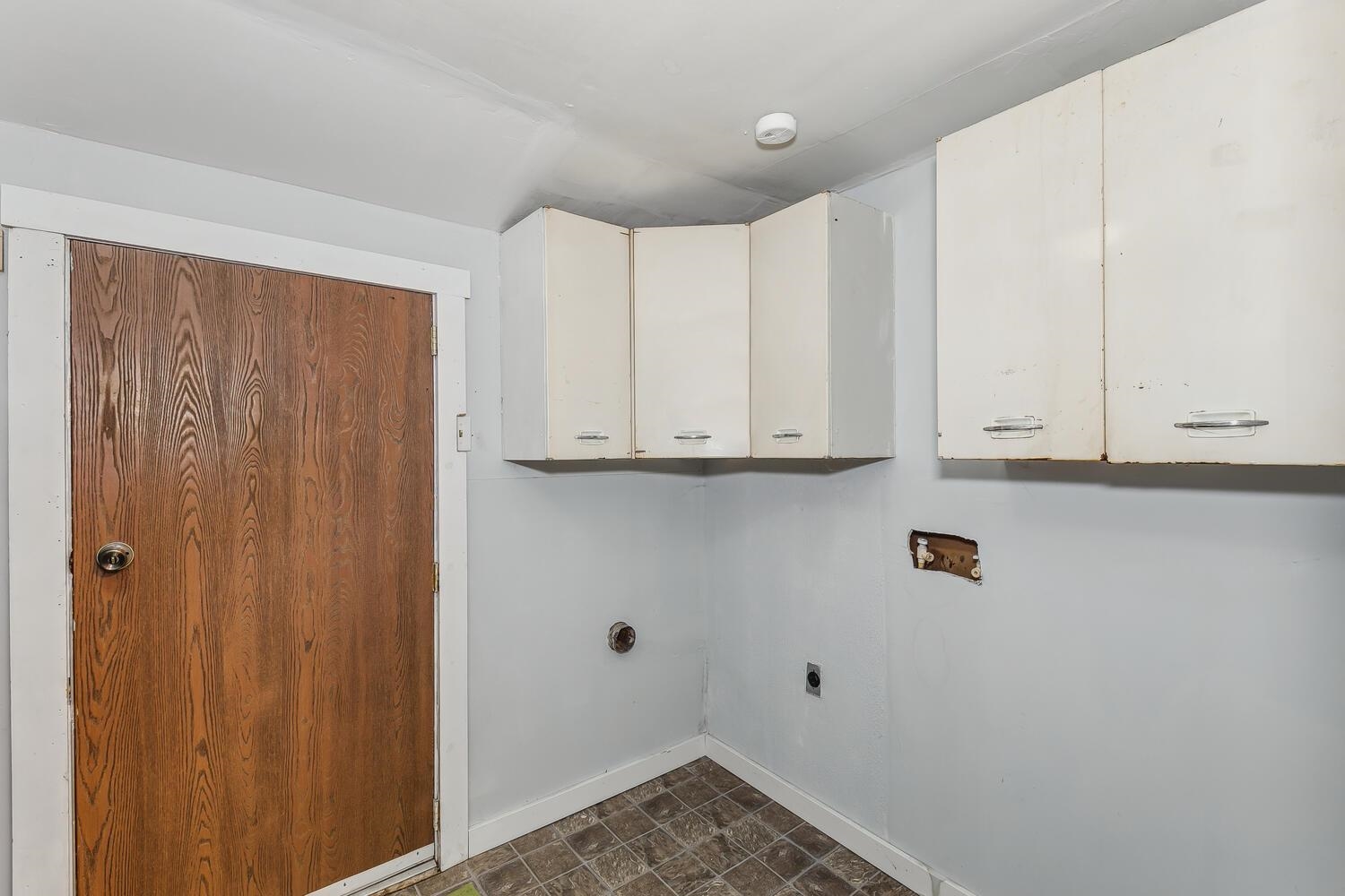 5837 Oliver Street Derby, KS 67037 - Photo 11 of 24