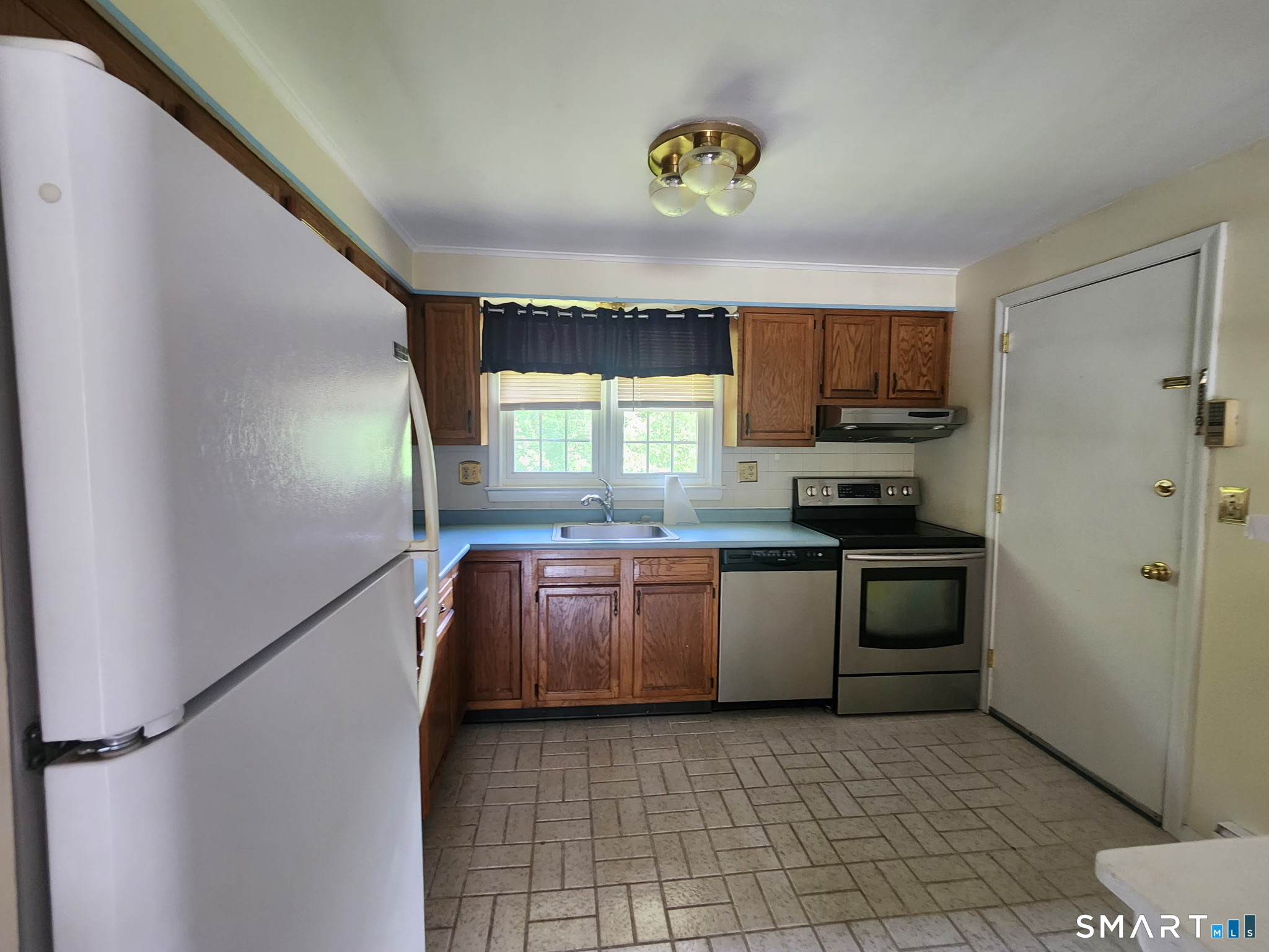 1789 Foxon Road, Unit 3B North Branford, CT 06471 - Photo 4 of 7