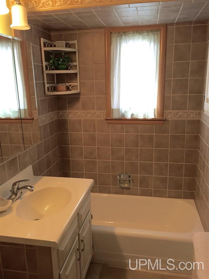 2016 Jackson Street Ishpeming, MI 49849 - Photo 10 of 23 Gallery Image 10