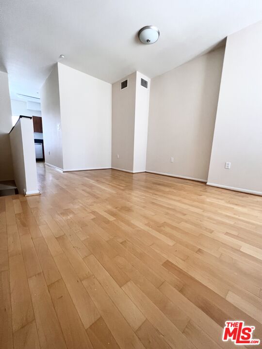 2864 Sunset Place, Unit 402 Los Angeles, CA 90005 - Photo 15 of 25