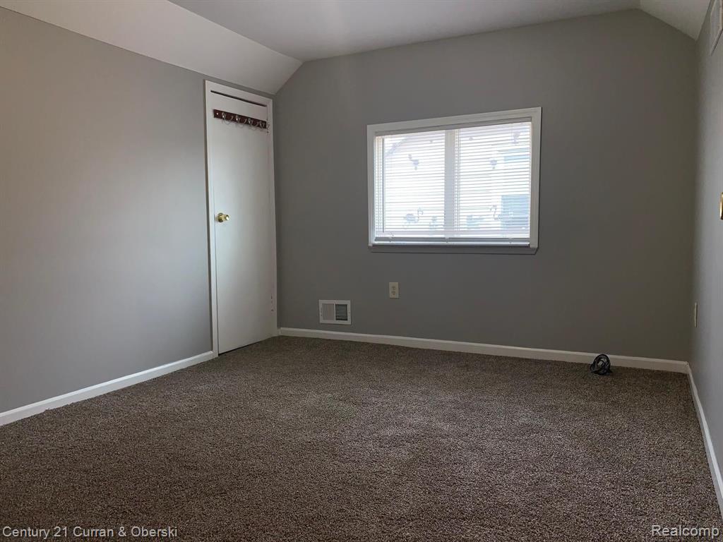 7038 Middlepointe Street Dearborn, MI 48126 - Photo 18 of 25