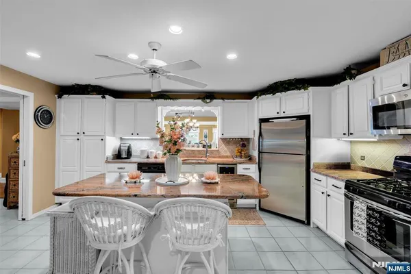 $1,399,999 | 300 Ocean Avenue North, Unit 3C, Long Branch, NJ 07740