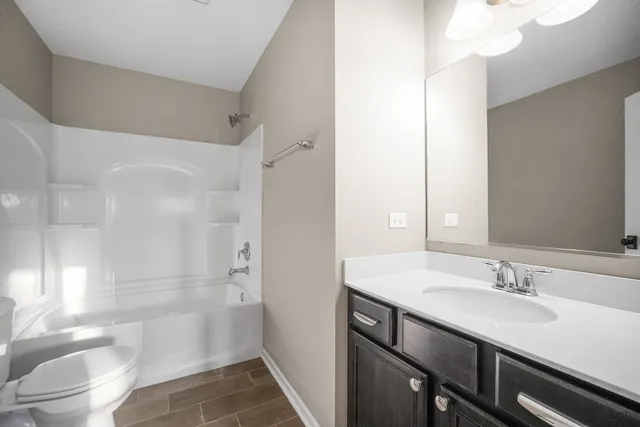 $449,000 | 849 Station Boulevard, Aurora, IL 60504