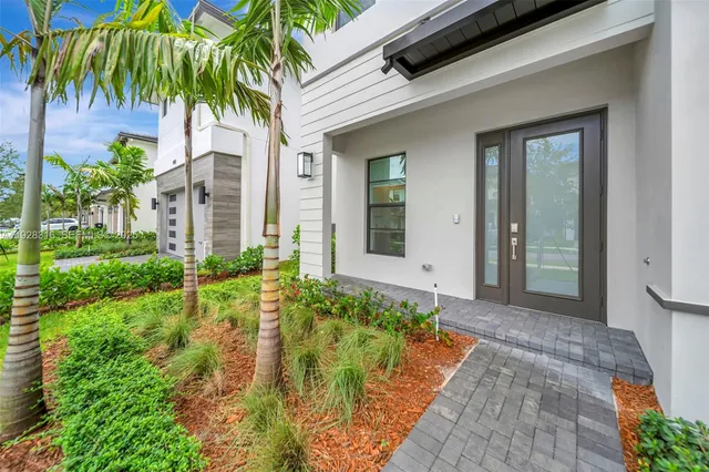 $8,000 | 1454 Northwest 23rd Street, Fort Lauderdale, FL 33315