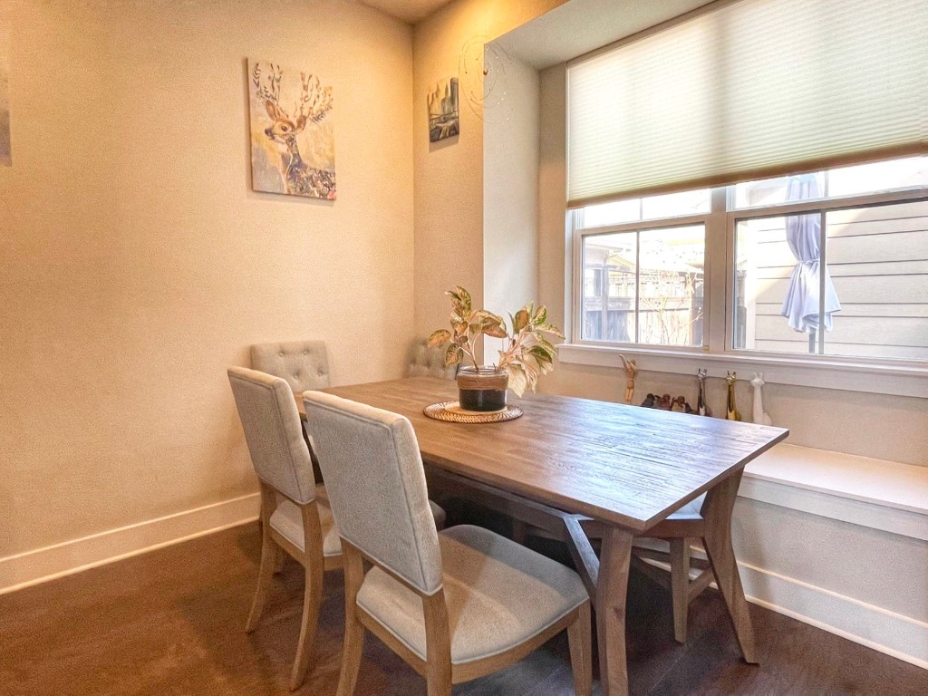 7511 Wildcat Pass Austin, TX 78757 - Photo 11 of 24 a dining room with furniture and window