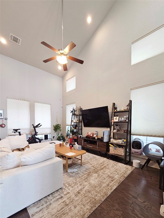 7511 Wildcat Pass Austin, TX 78757 - Photo 15 of 24 a living room with furniture and a flat screen tv