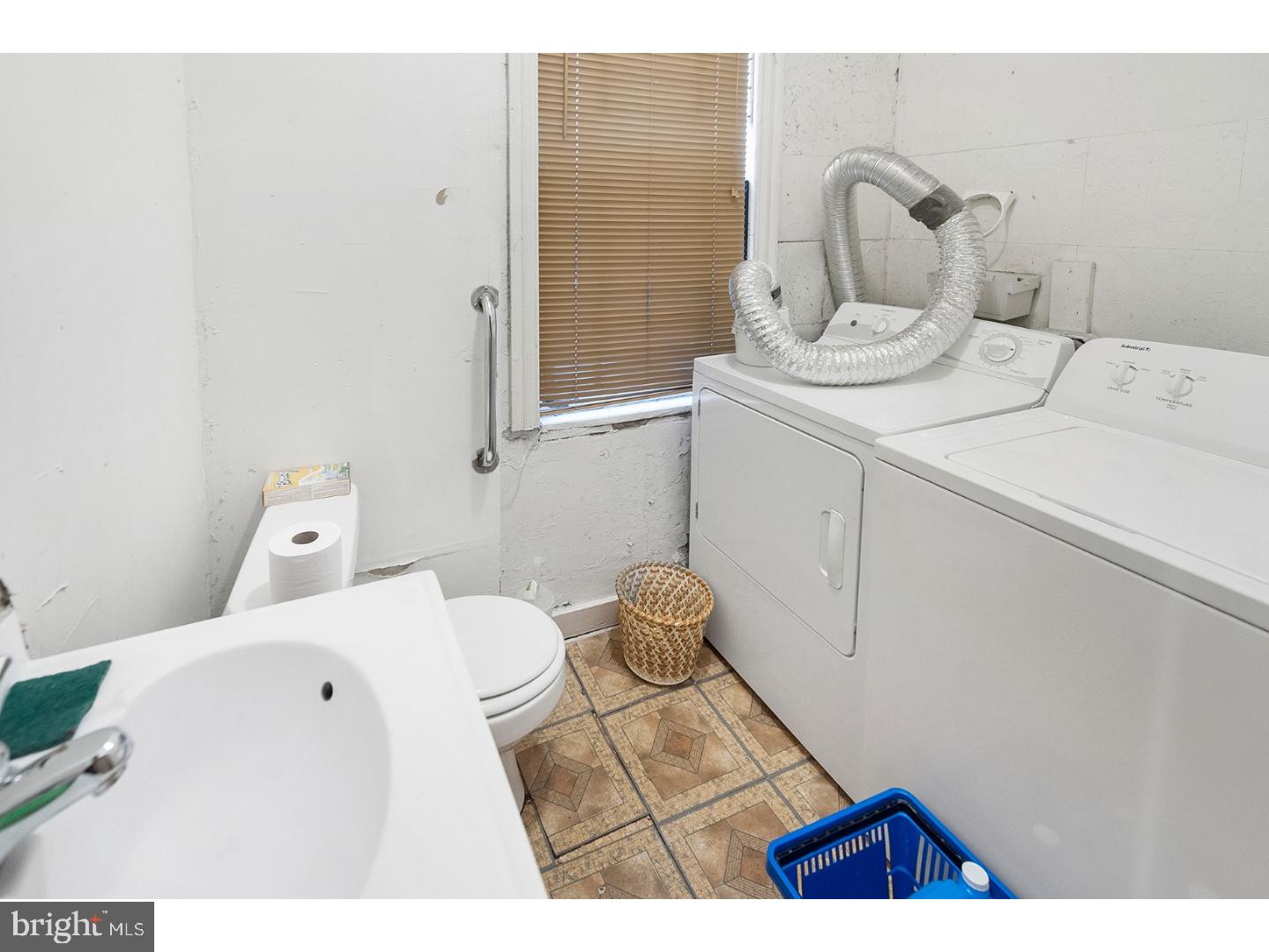 2111 Tasker Street Philadelphia, PA 19145 - Photo 11 of 22 Gallery Image 11